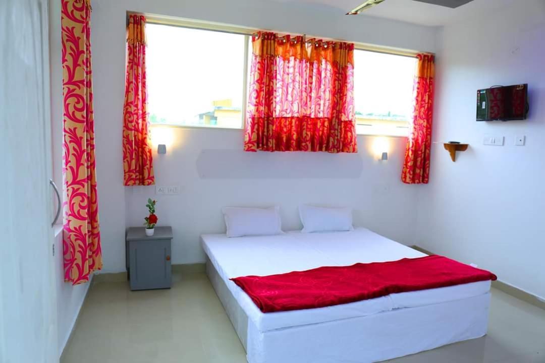 Spice Green Residency Pīrmed Εξωτερικό φωτογραφία